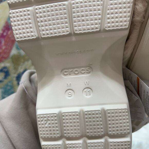 NEW CROCS Cream Plush Stomp Lined Quilted Clogs in Stucco Mens 9 Womens 11 - Picture 8 of 9